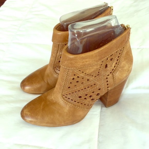 guess leather ankle boots